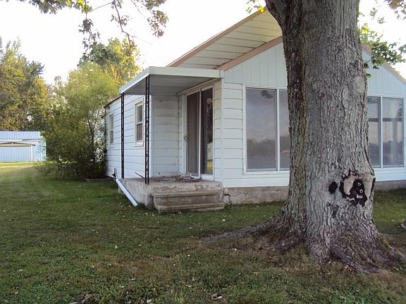 3rd image of 0066 W Waldron Lake Dr