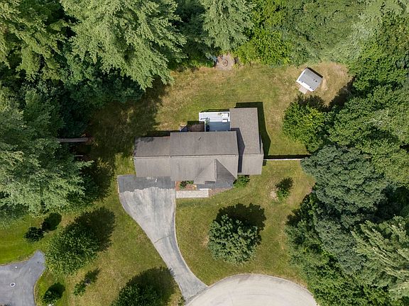 5th image of 14 Naumkeag Court