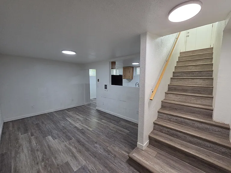 2 bed, 1.0 bath, 850 sqft, $900 — Photo 5
