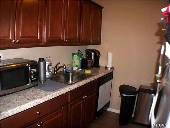 2nd image of 89 Richmond Blvd Unit 3B