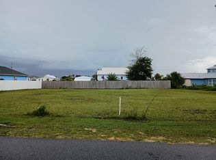 411 7th St, Mexico Beach, FL 32456
