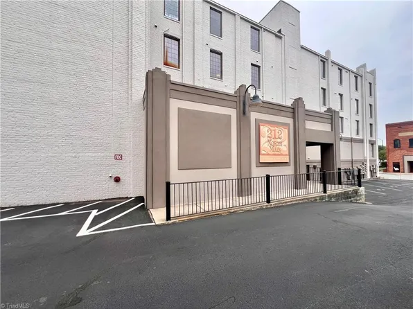 212 N Main St Unit 2D, High Point, NC 27260