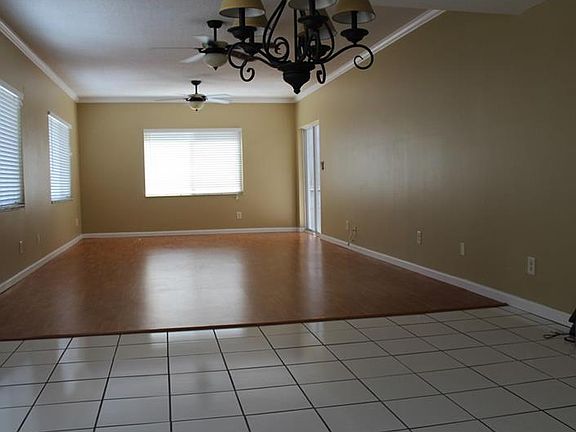 3rd image of 605 S Gulfstream Ave Unit 5C