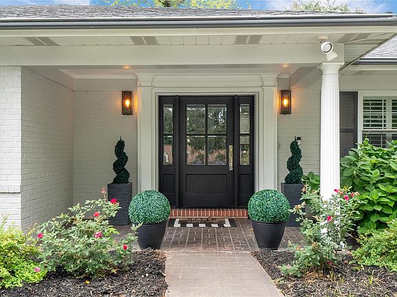 5th image of 31 Oak Park Dr