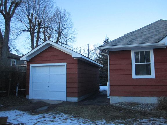 2nd image of 213 2nd Ave NW