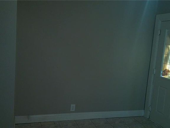 5th image of 4037 Willing Ave