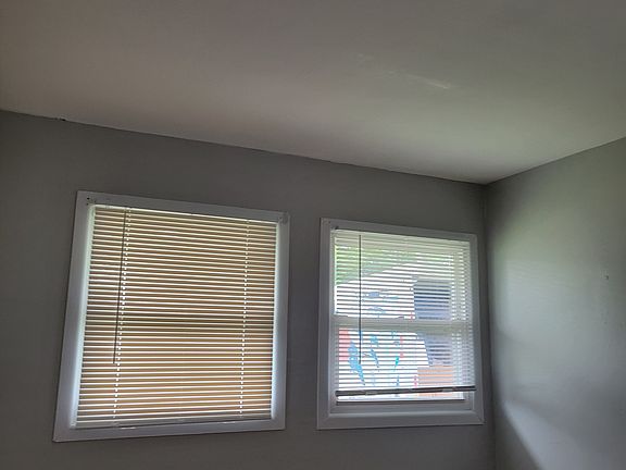 5th image of 2021 W Grove Ave