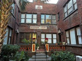 2738 Riverside Avenue