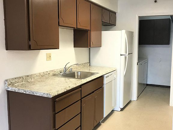 4th image of 3850 Annapolis Ct
