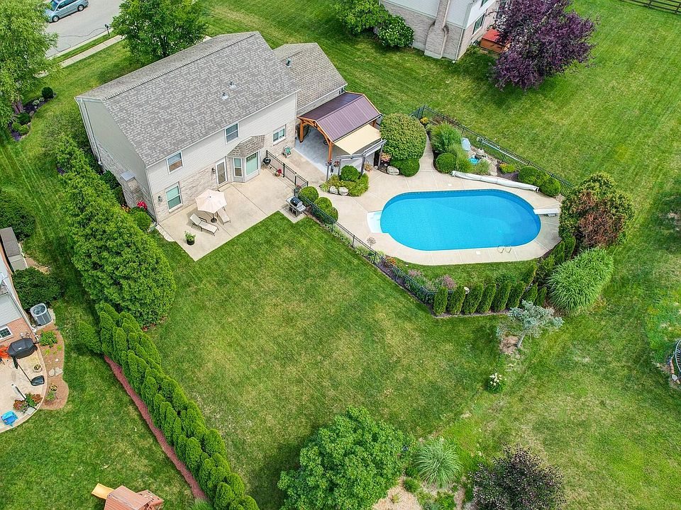 1st image of 668 Meadow Wood Dr