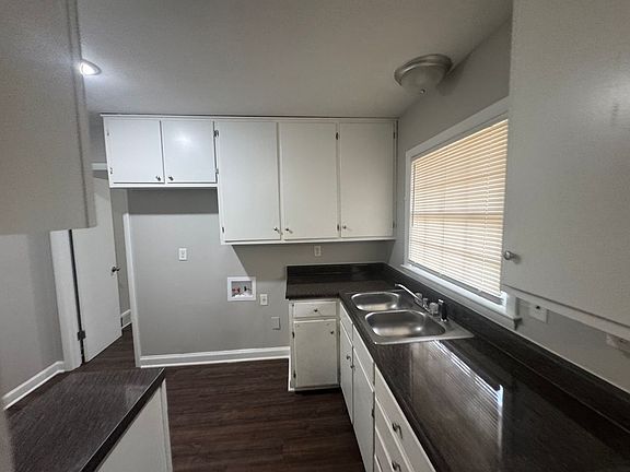 3rd image of 1727 Goodhaven Dr