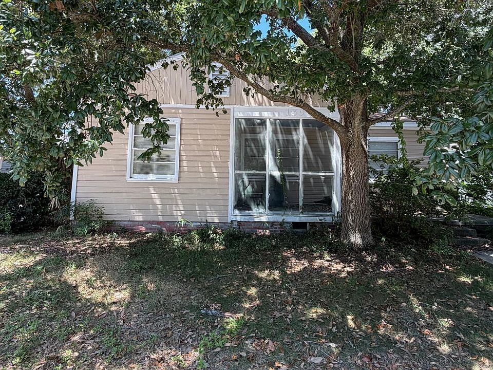 1st image of 159 Clower St
