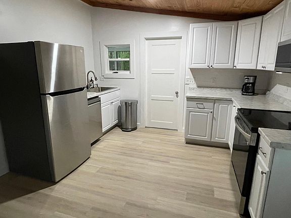 2nd image of 27684 Tennessee St #B