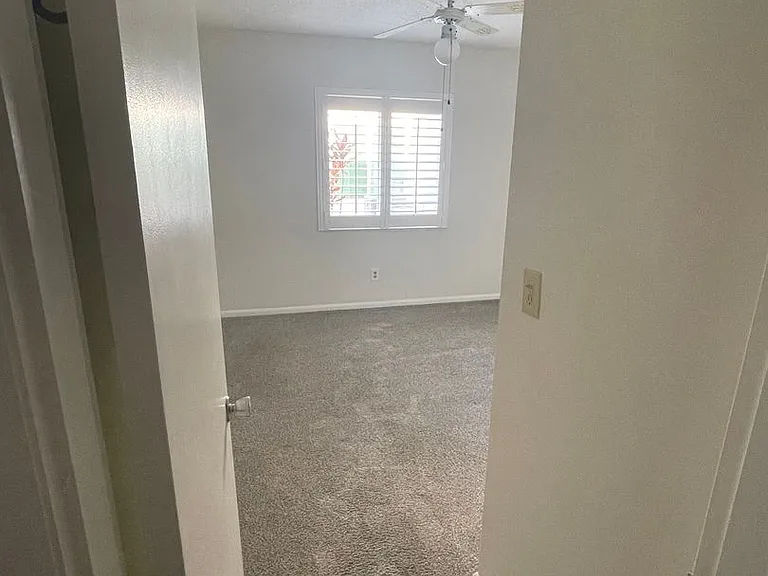 333 Joel Blvd #138 — Photo 27