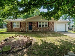 204 Harvard Dr, Scott City, MO 63780