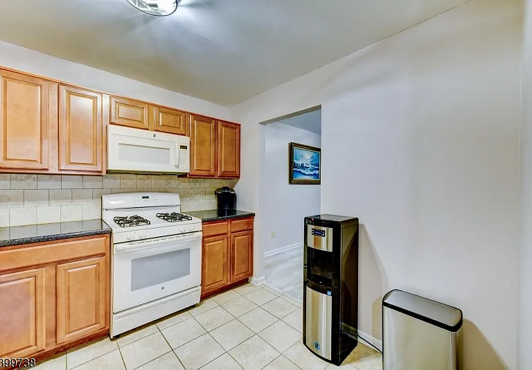 6 Hansen Pl #6 — Photo 22