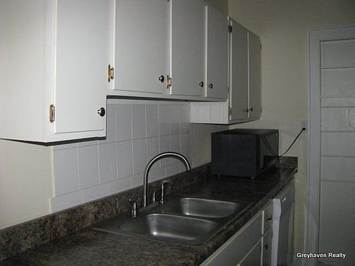 5th image of 304 S Saint Marks Ave