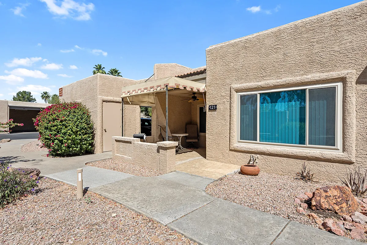 Building Photo - 14300 W Bell Rd #121