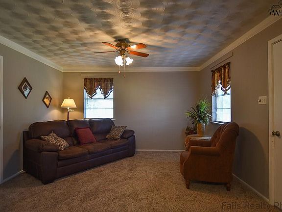 2nd image of 103 Wood Cir