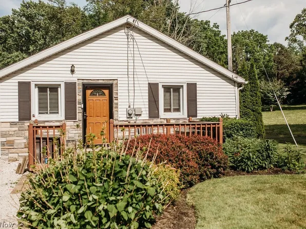 2607 Berry Rd, Akron, OH 44320