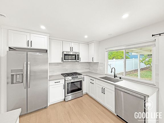 4th image of 10888 Barbados Way