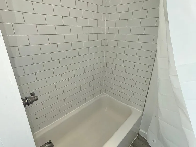 37 Parker Ave #6 — Photo 4