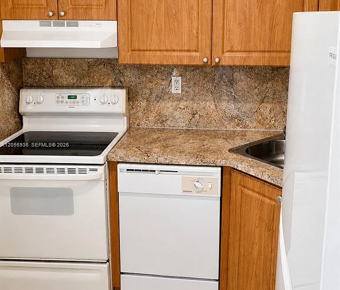 10820 SW 196th St #380 — Photo 9