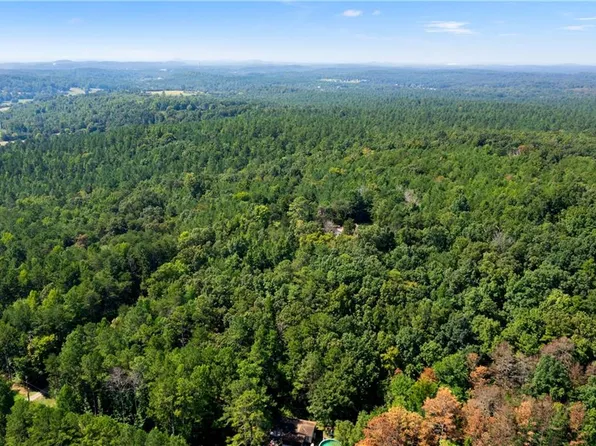 43 Kirk Rd NW, White, GA 30184