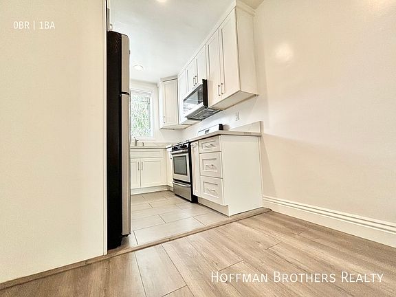 3rd image of 827 N Alfred St APT 2