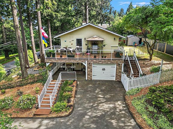 5th image of 6864 E Saanich Rd