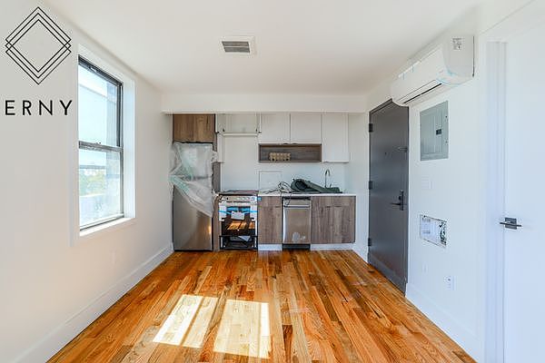 1st image of 1603 Lincoln Pl Floor 1