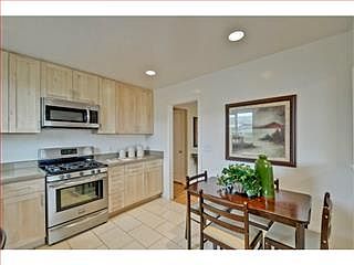 5th image of 59 Woodland Ave
