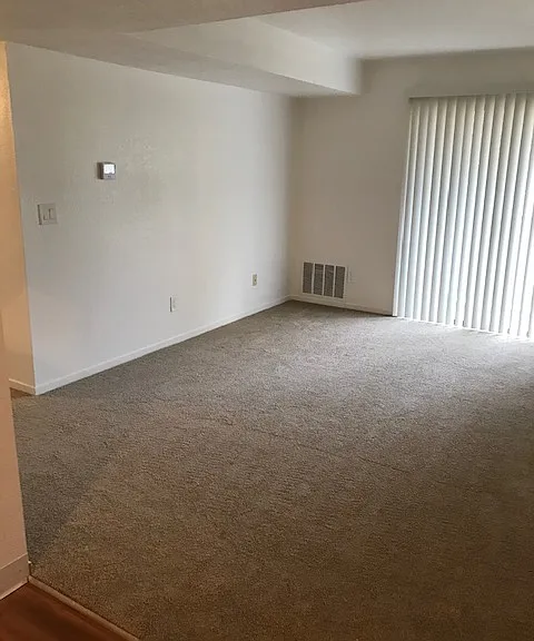 Villa Serena Apartments — Photo 7