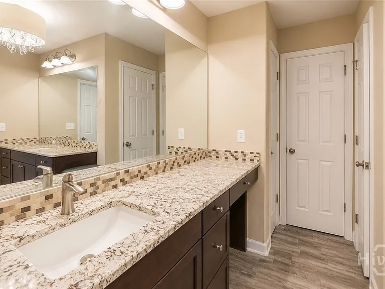 146 Chapel Lk S — Photo 21