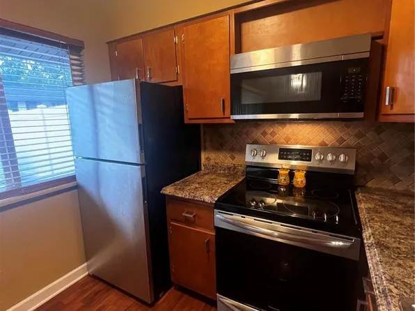 7410 Hazelcrest Dr APT C, Hazelwood, MO 63042