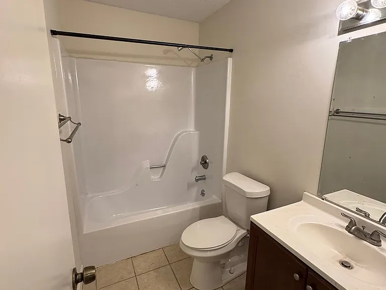 133-A Clint Ct #135-B — Photo 6