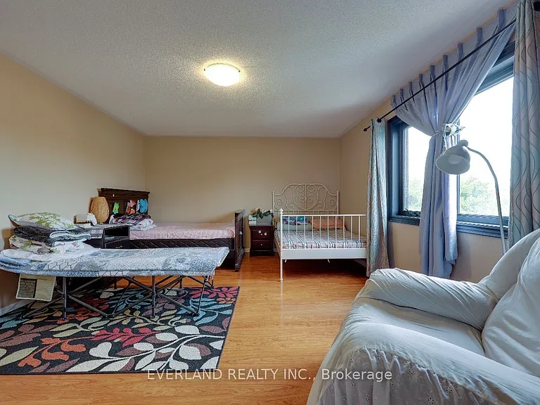 18 Clamerten Rd — Photo 19