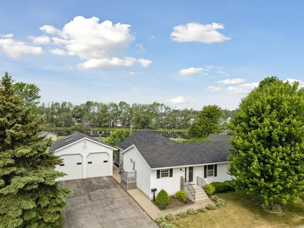 120 Scherer Ave, Oconto, WI 54153