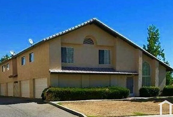 2nd image of 1649 Pine Ct APT A