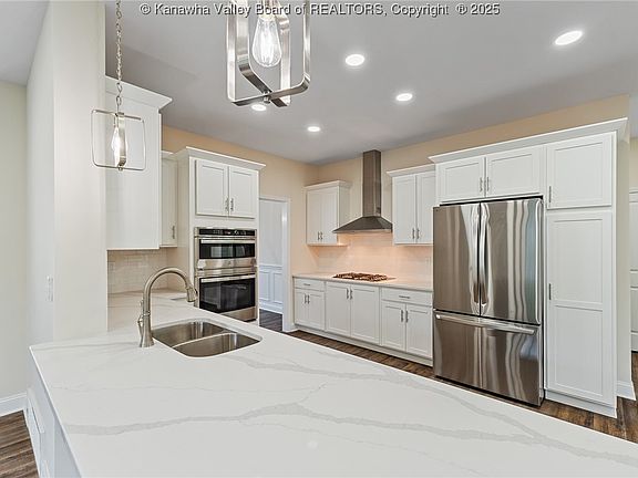 4th image of 4216 Fairway Dr