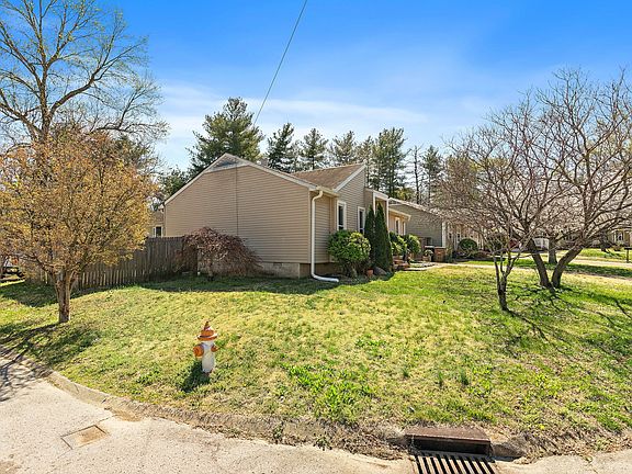 3rd image of 2125 Farley Pl