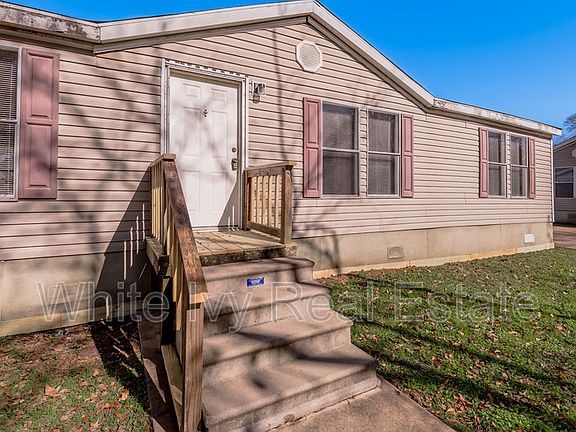 3rd image of 1315 Avenue E #A