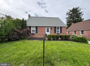 402 Media Line Rd, Newtown Square, PA 19073