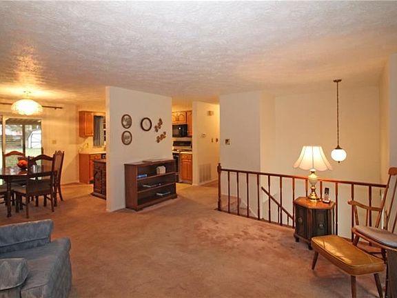 3rd image of 2259 Lancelot Dr