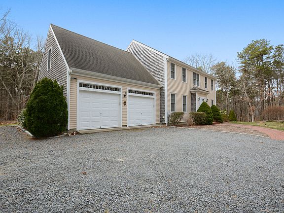 3rd image of 39 Alexander Dr