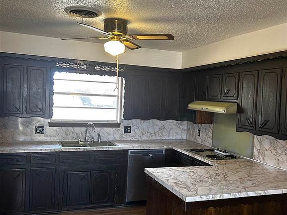 2nd image of 6121 NW Cheyenne Ave