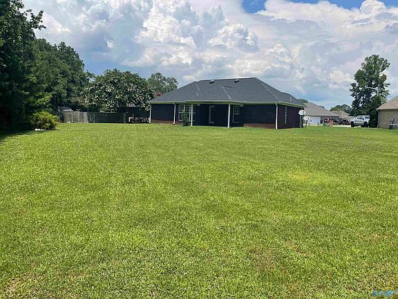 3rd image of 114 Jewell Cobb Ct