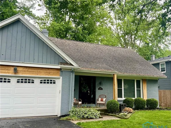 3822 Sylvan Wood Dr, Sylvania, OH 43560