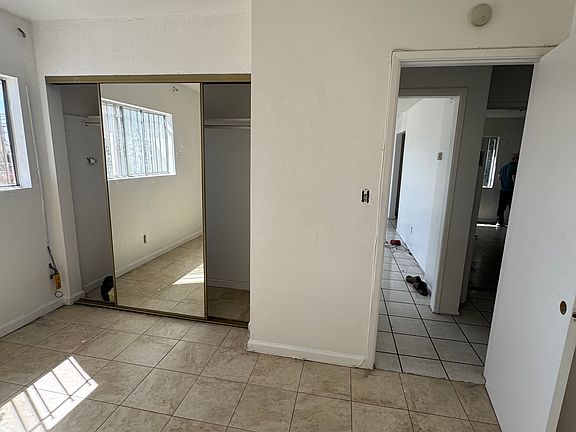 5th image of 3609-11 Highland Ave #3611