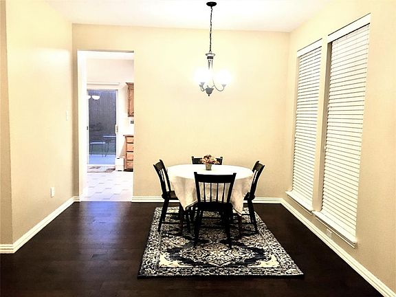 3rd image of 1297 Marchant Pl